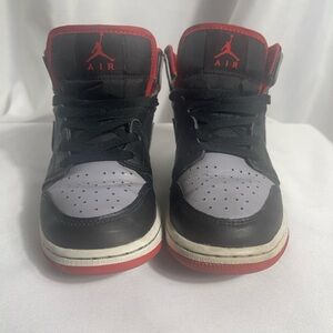 Nike Air Jordan 1 Mid Shadow Kids Size 3.5Y Black and Gray Sneakers Preloved